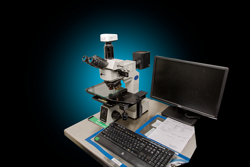 Figure 3: While MIL-PRF-13830B only requires the visual inspection of an optic, ISO 10110-7 requires dimensional analysis using techniques such as differential interference contrast (DIC) microscopy.